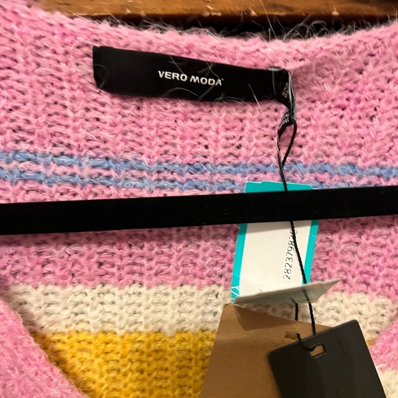 BNWT Stripped colorful sweater - Picture 3 of 8